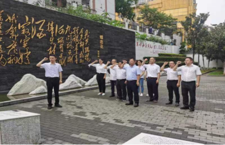 mk投资发展部党支部到识字里社区开展主题党日暨志愿服务活动