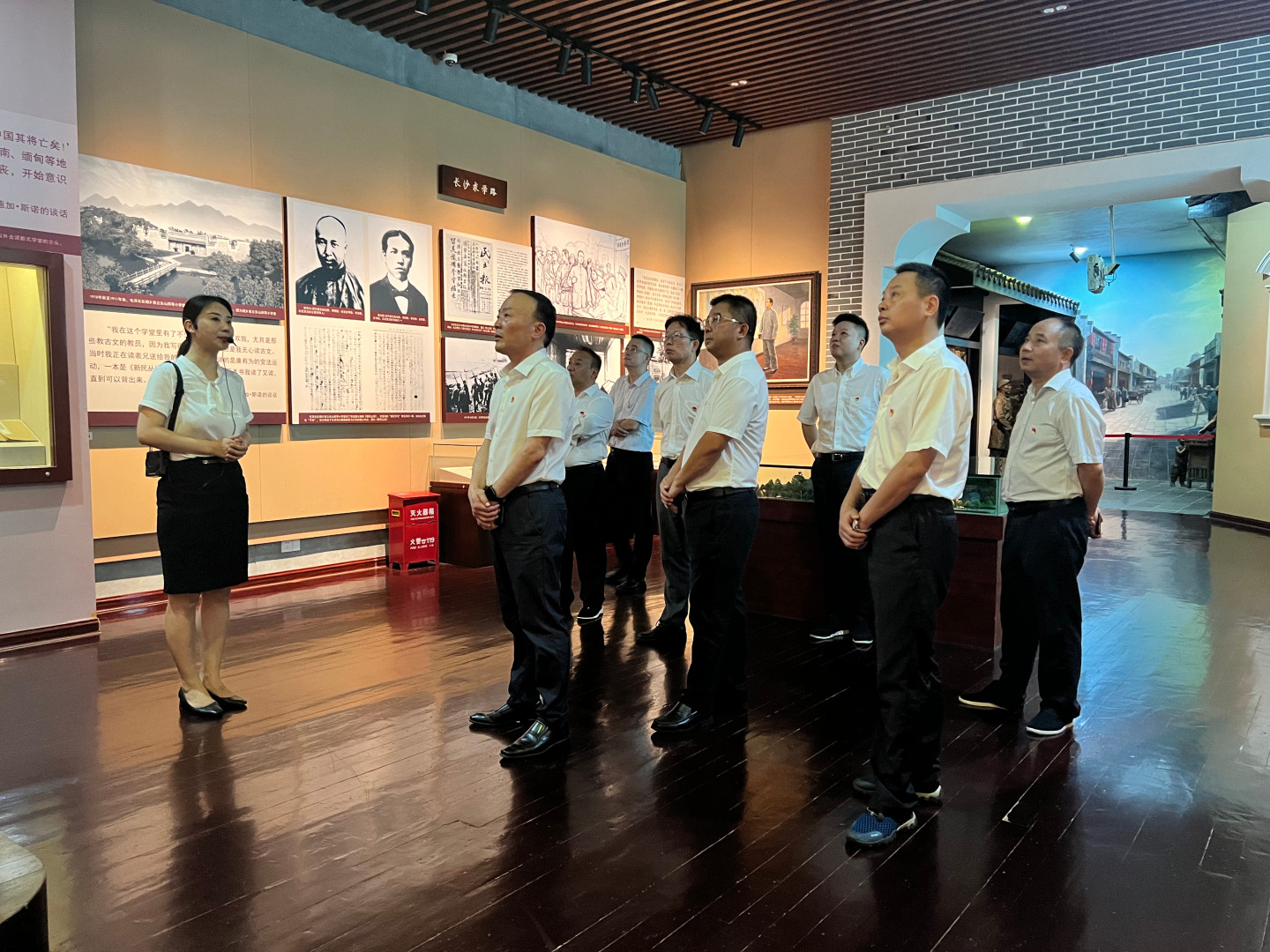 mk党委理论学习中心组开展第7次集体学习暨“不忘初心、牢记使命”主题党日活动