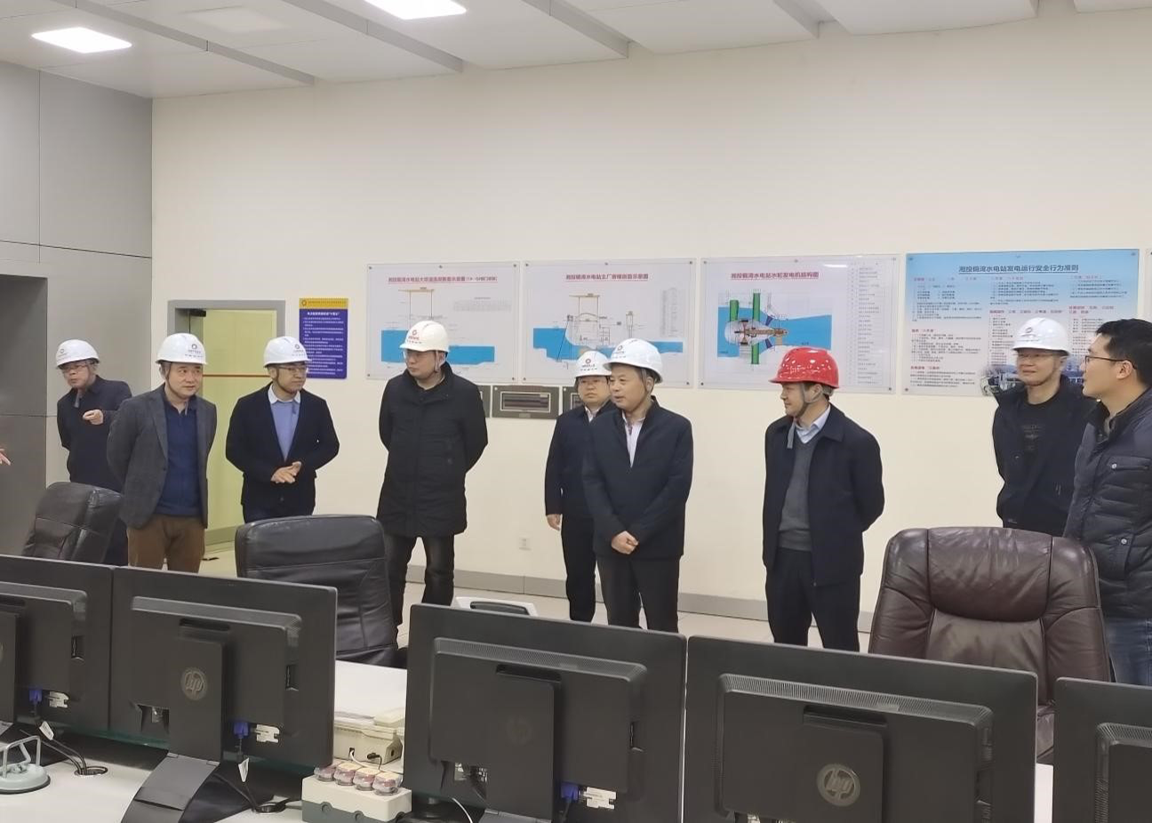 株洲航电分mk周先亮一行赴铜湾水电站开展专题工作交流