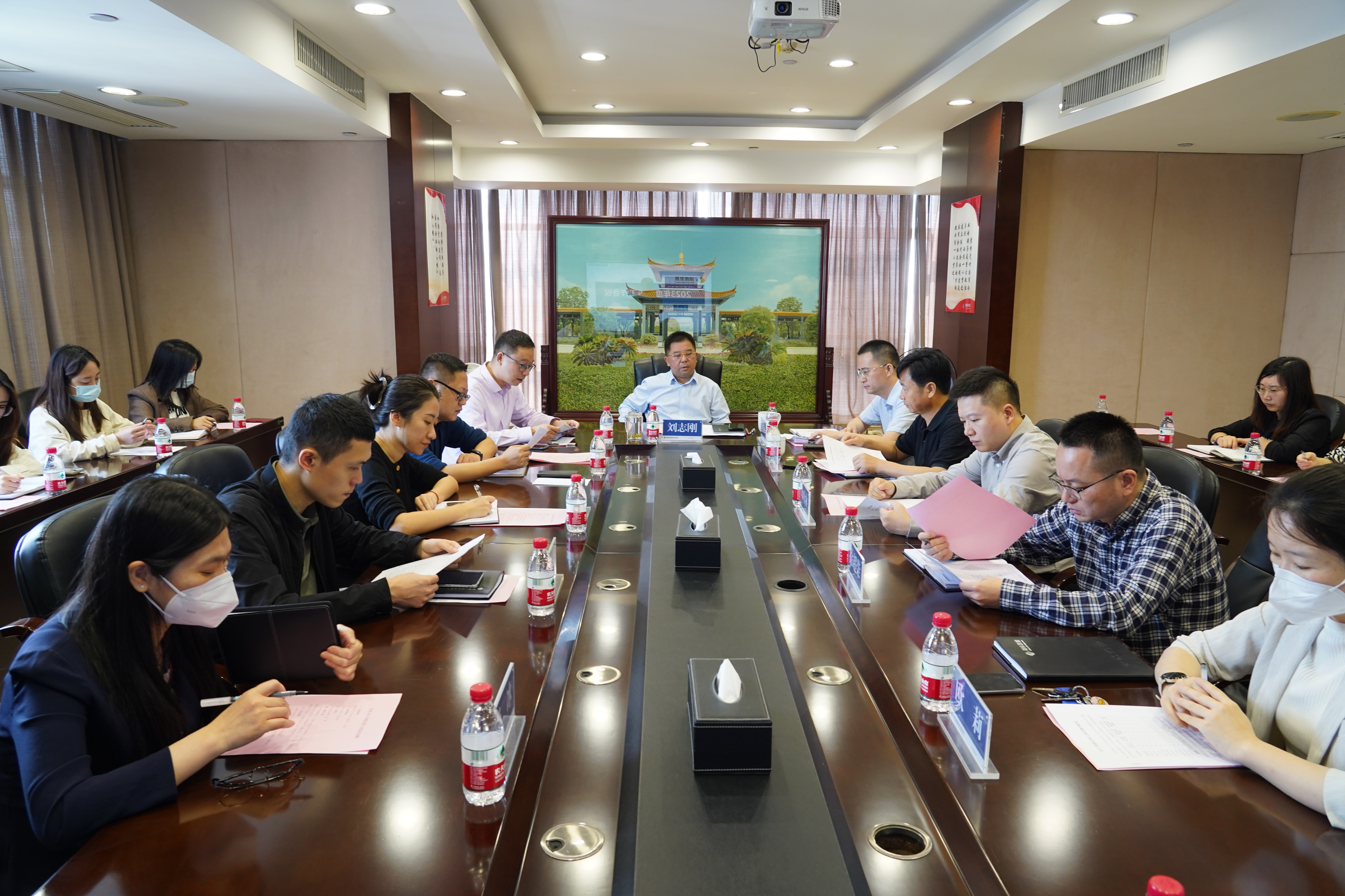 强化四项举措 着力提升宣传工作质量 ——mk（中国）召开2023年度宣传工作会议