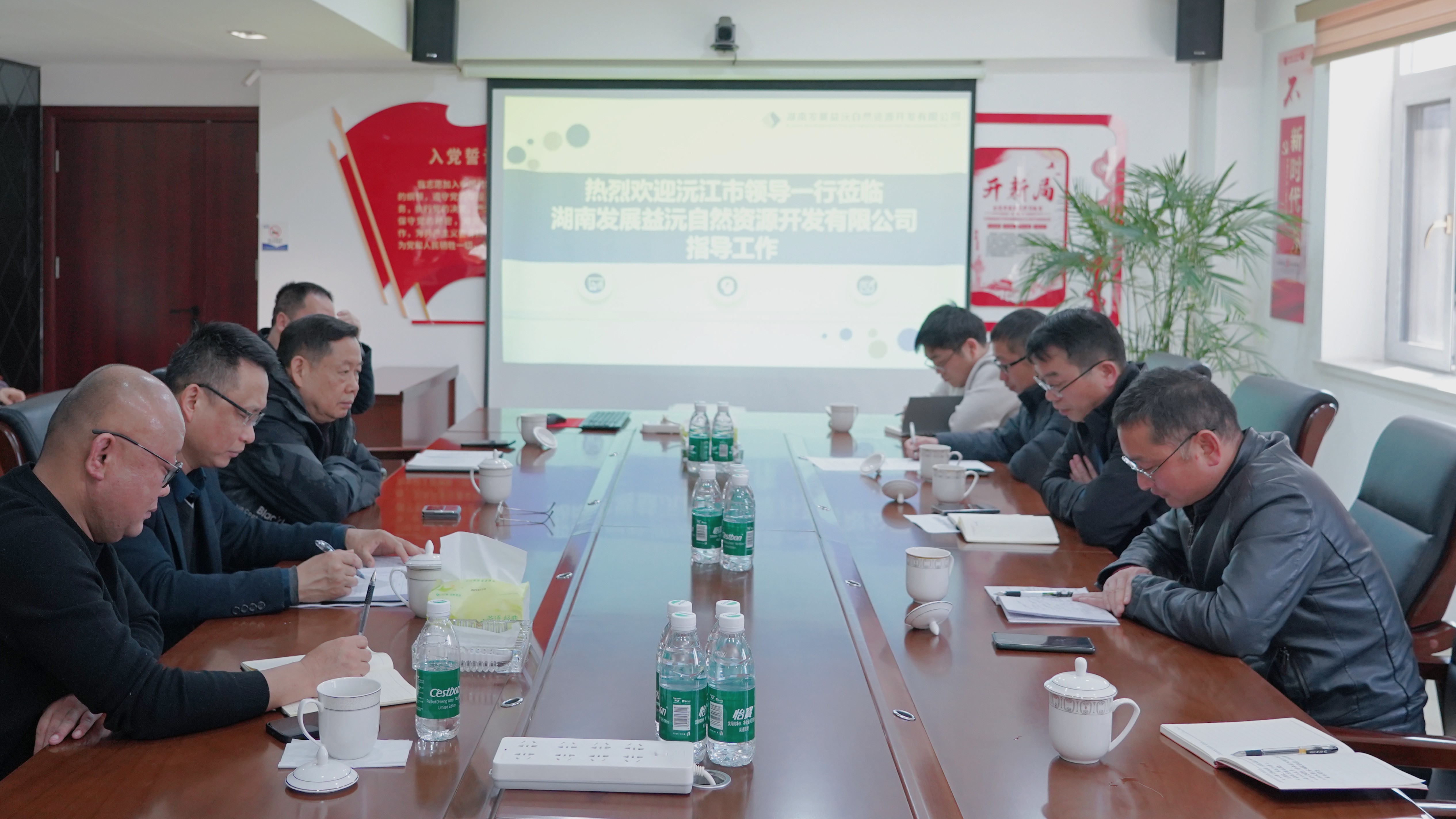 沅江市政协副主席、工商联主席汪交龙到益沅mk调研